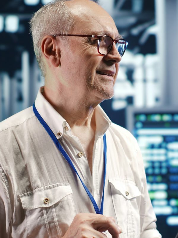 specialist does server hub management specialist does server hub management